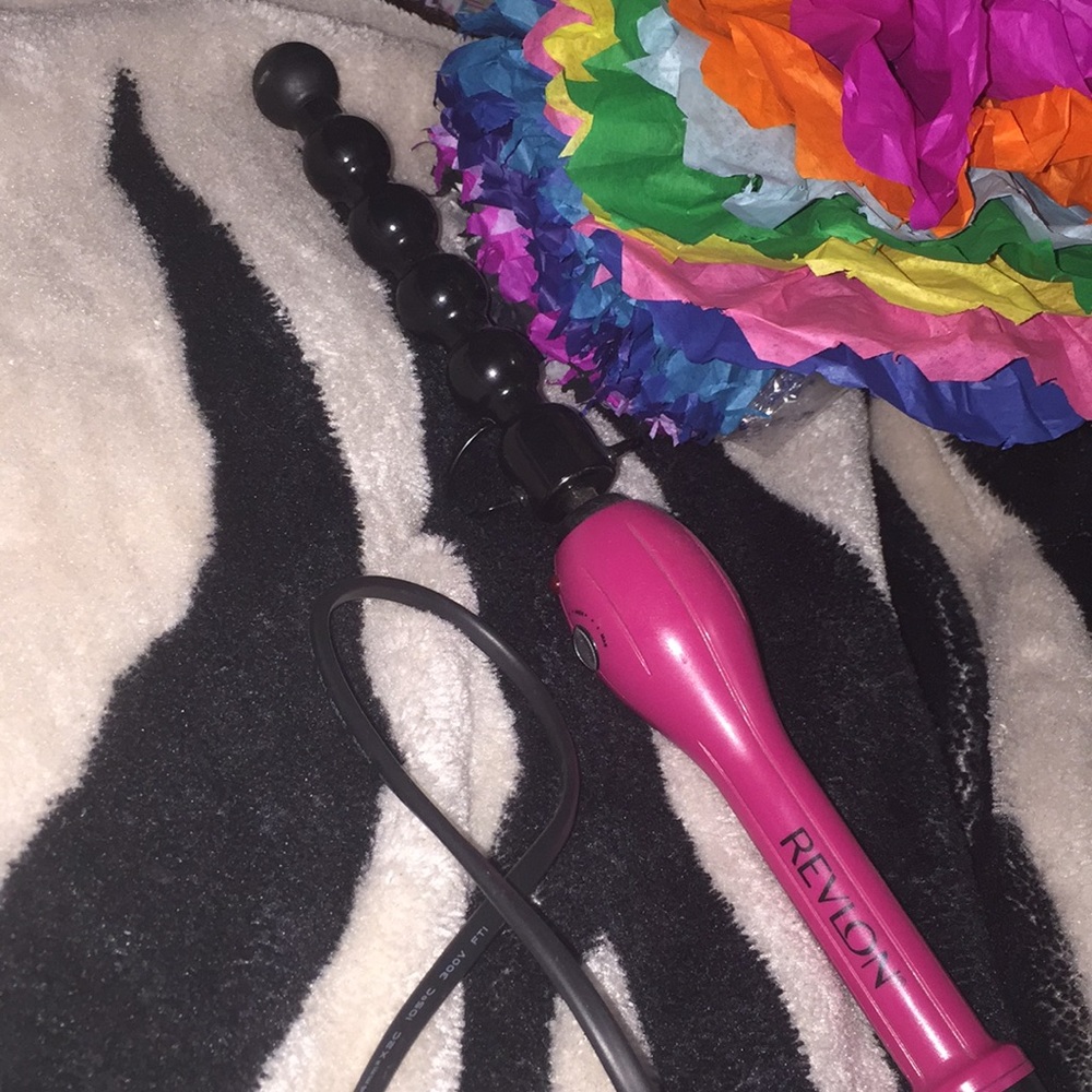 Hair curl irons